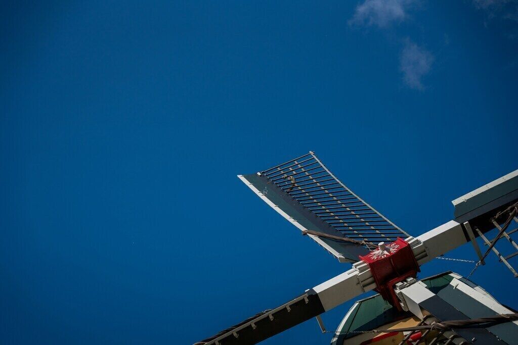 xAI’s Solar Pivot — A Small Step for Colossus, A Big Statement Under Scrutiny